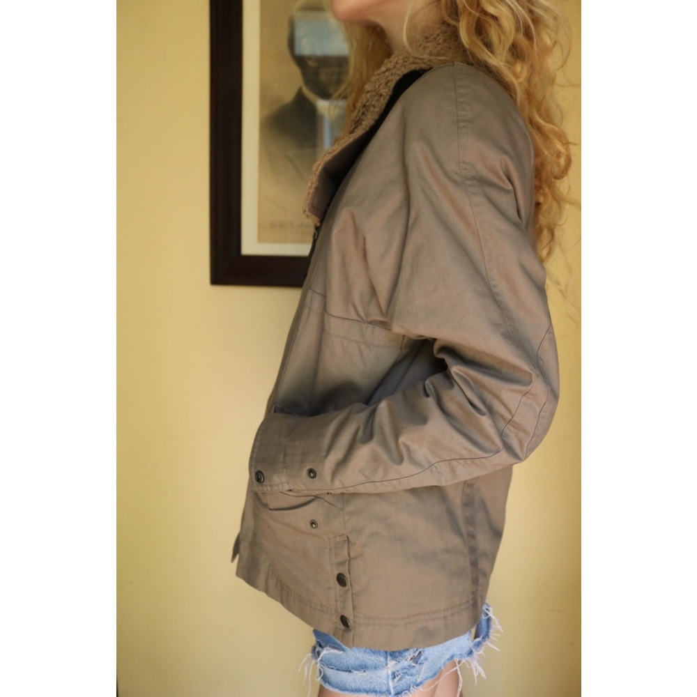 Poetry Brown Faux Fur Collar Zipper Layer Jacket ! - Picture 3 of 6